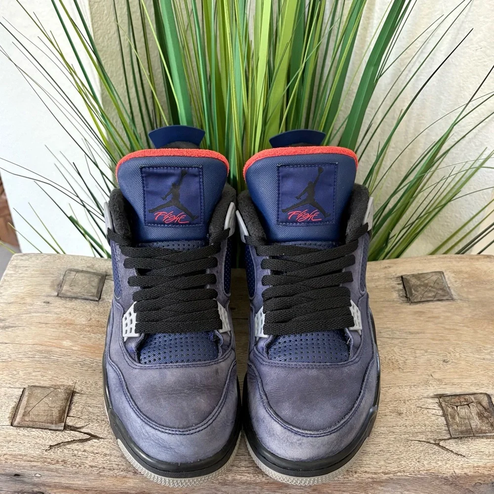 Jordan 4 Retro Winter Loyal Blue Sneakers